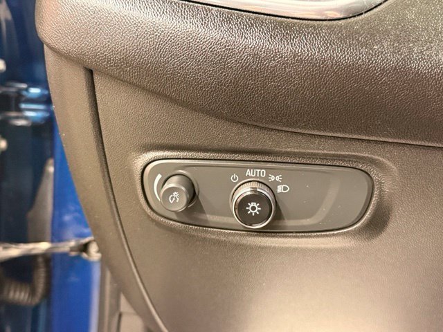 Used 2019 PACIFIC BLUE METALLIC Chevrolet LT image 18