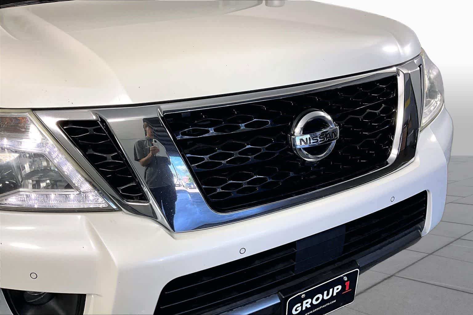 Used 2019 Pearl White Tricoat Nissan SL image 28