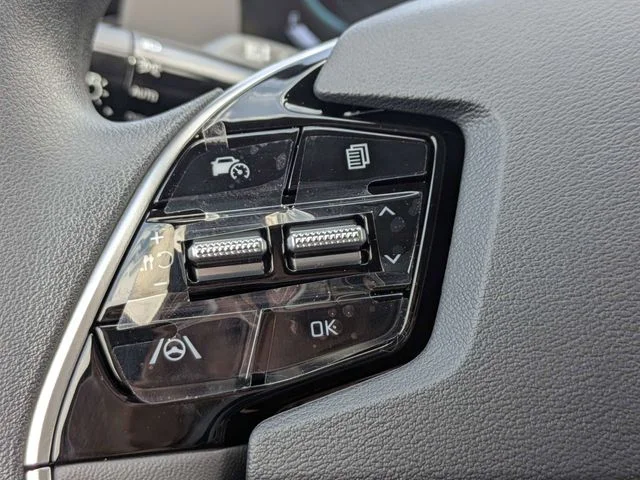 New 2026 Aurora Black Pearl Kia LX image 25