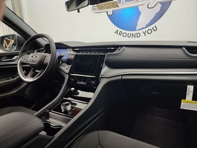 2025 Jeep Grand Cherokee L Laredo - Photo 25