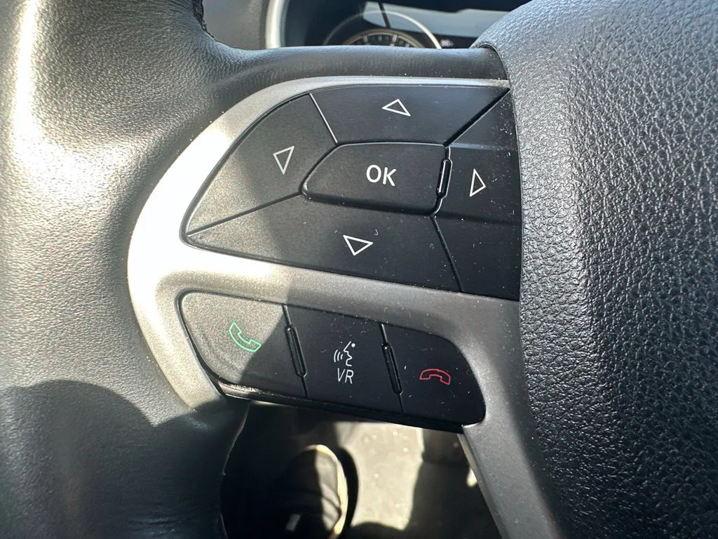 Used 2016 Black Jeep Trailhawk image 18