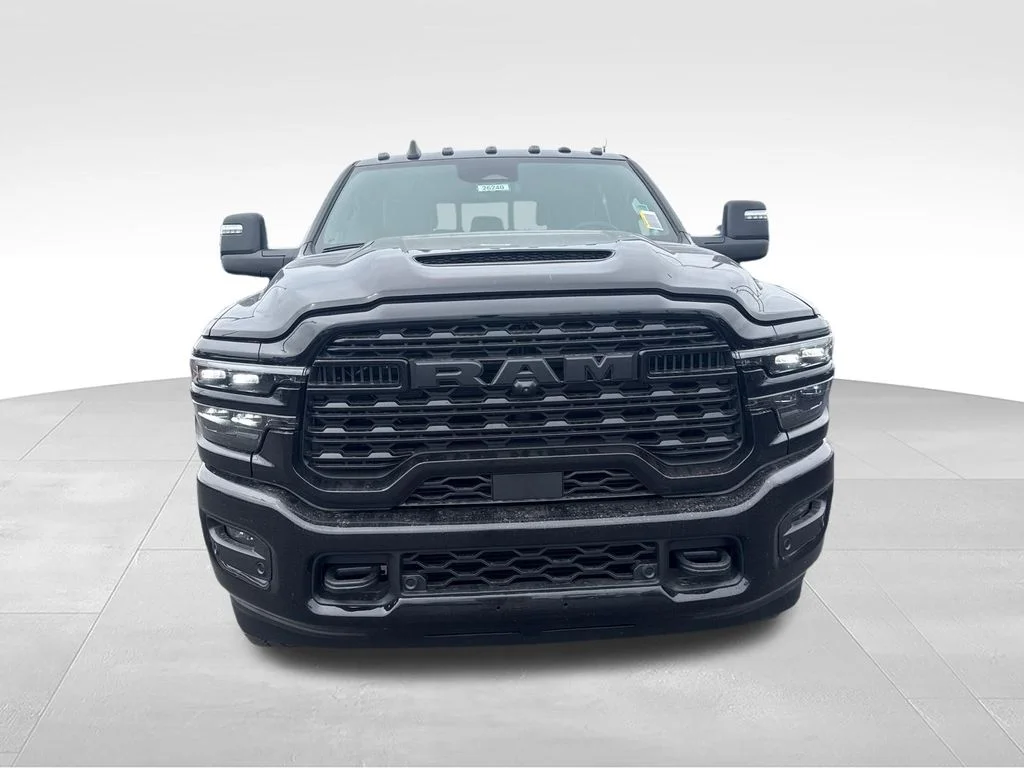 New 2026 Diamond Black Crystal Pearl-Coat Exterior Paint RAM Limited image 8