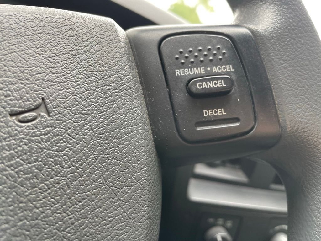 Used 2008 Bright Silver Metallic Clearcoat Dodge ST image 12
