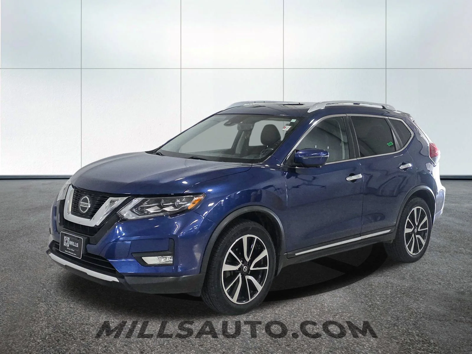 Used 2018 Nissan Rogue SL with VIN JN8AT2MV4JW329364 for sale in Willmar, Minnesota