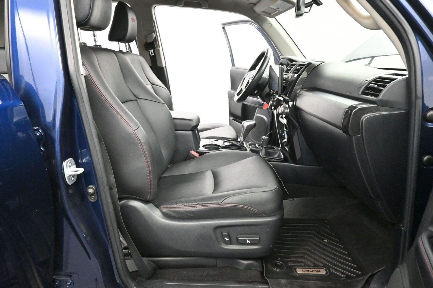Used 2019 Nautical Blue Metallic Toyota SR5 image 31