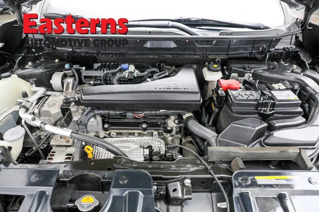 Used 2019 Gray Nissan SL image 7