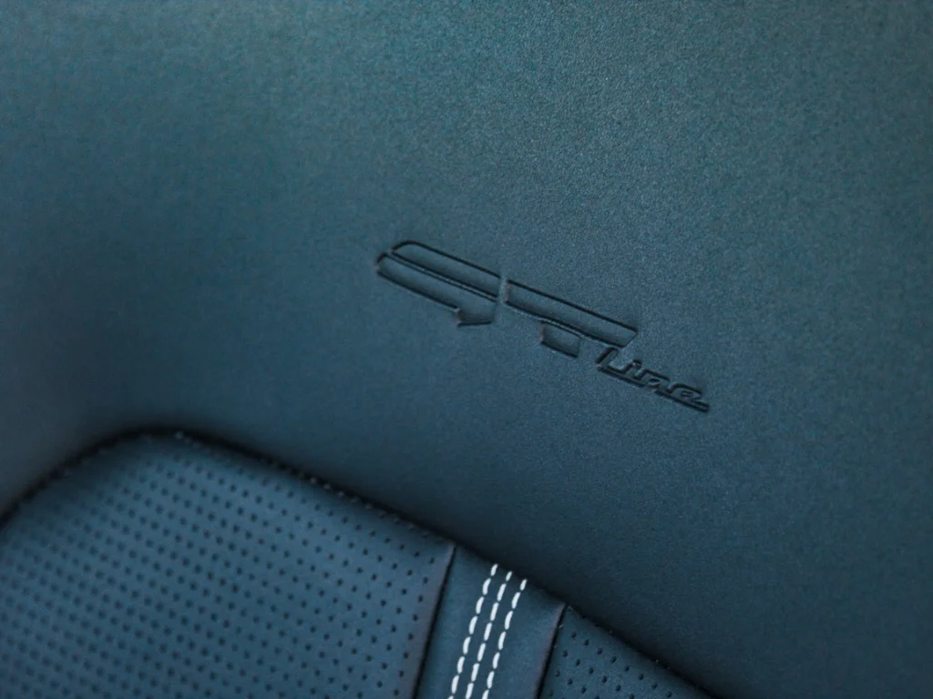 Used 2025 Snow White Pearl Kia GT-Line image 23