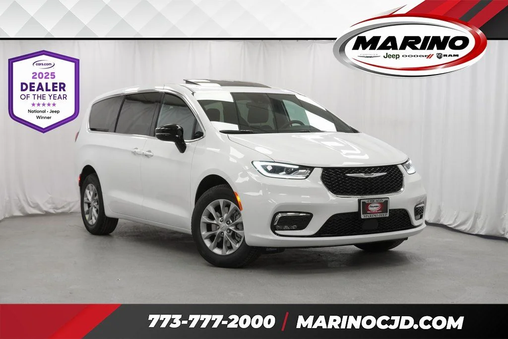 2026 Chrysler Pacifica Select AWD's photo
