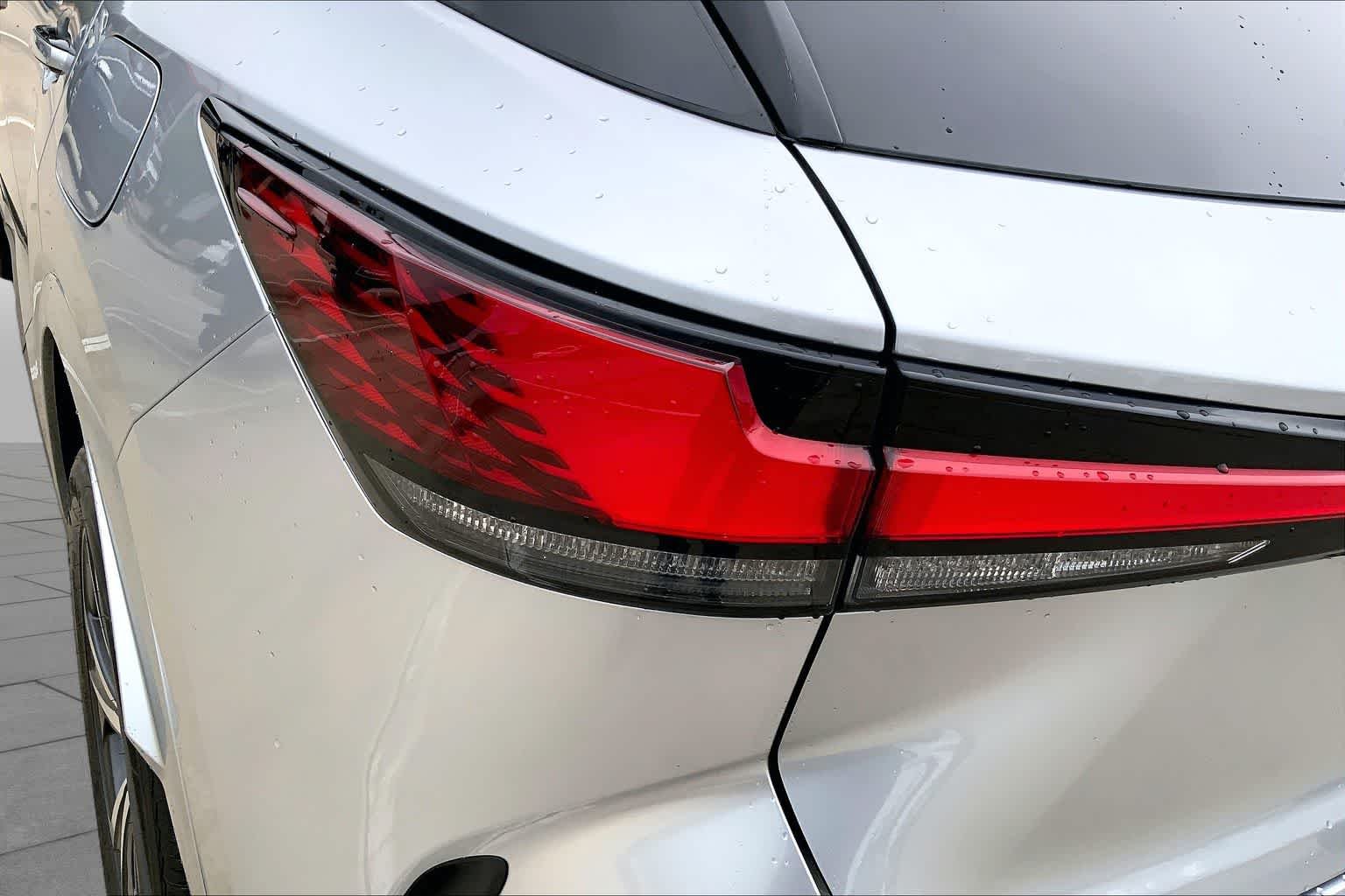 Used 2024 Iridium Lexus  image 27