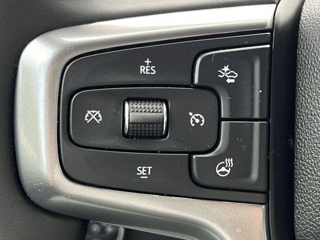 Used 2025 White Chevrolet LT image 21