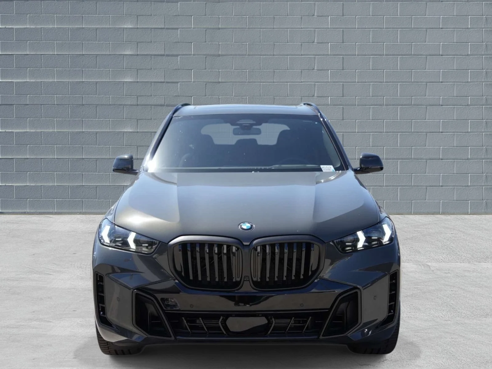 New 2026 Dravit Grey Metallic BMW sDrive40i image 2
