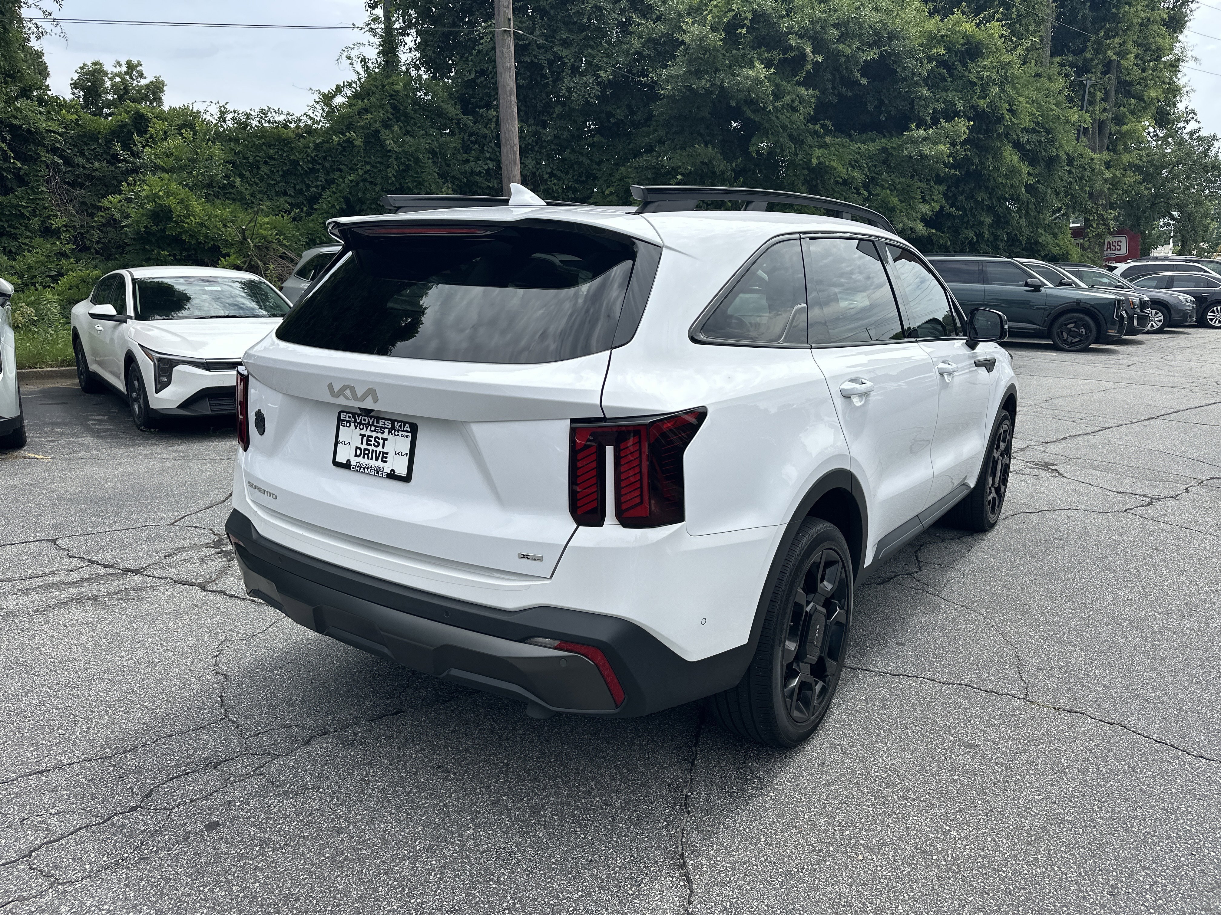 Certified Used 2024 Glacial White Pearl Kia X-Line SX image 6