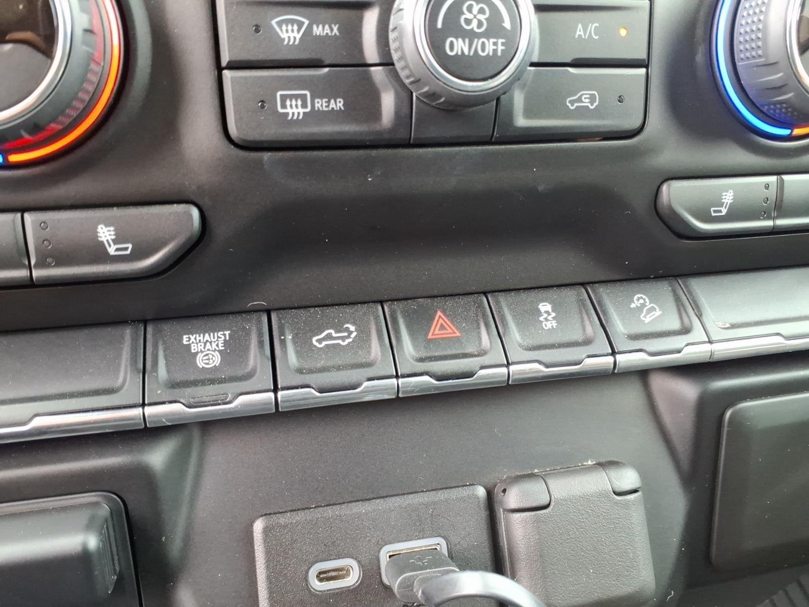Used 2022 Summit White Chevrolet LT image 9