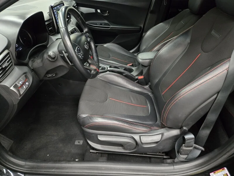 Used 2020 Ultra Black Hyundai 2.0 Premium image 7
