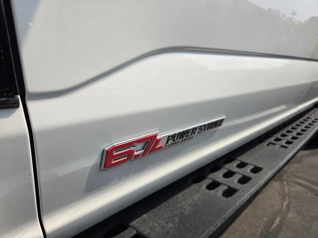 Used 2024 Star White Ford Lariat image 4