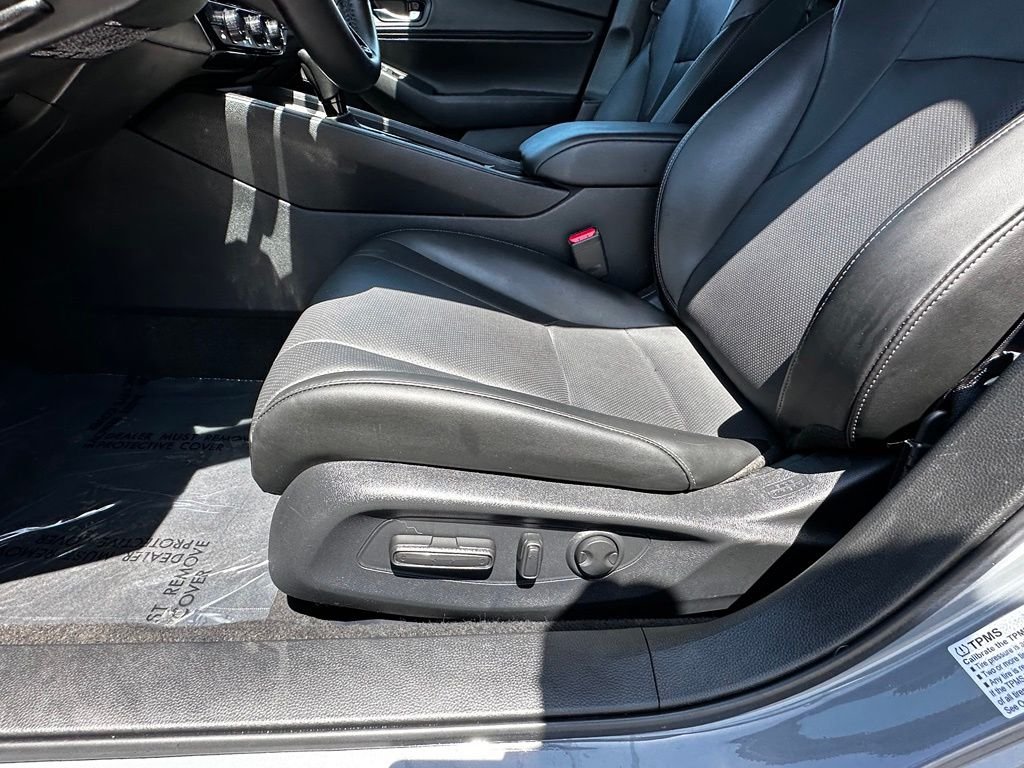 Used 2024 Gray Honda EX-L image 23