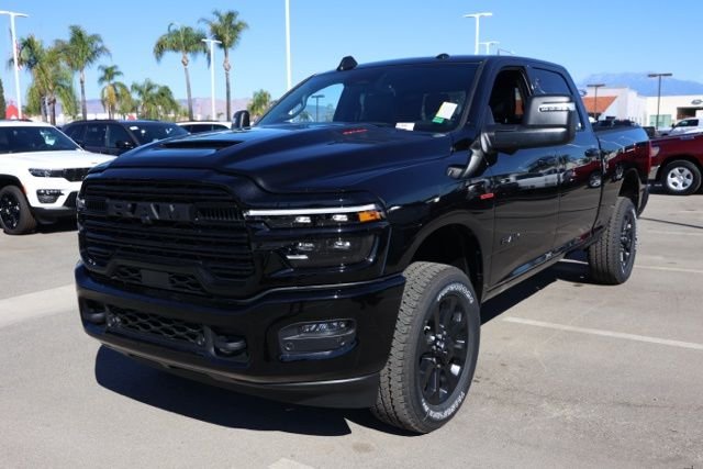 New 2026 Diamond Black Crystal Pearl-Coat Exterior Paint RAM Laramie Night Edition image 7