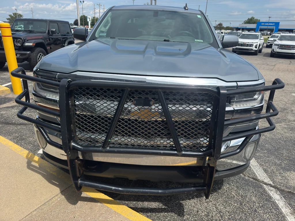 Used 2016 Chevrolet Silverado 1500 LT with VIN 3GCUKREC6GG159176 for sale in Warsaw, IN