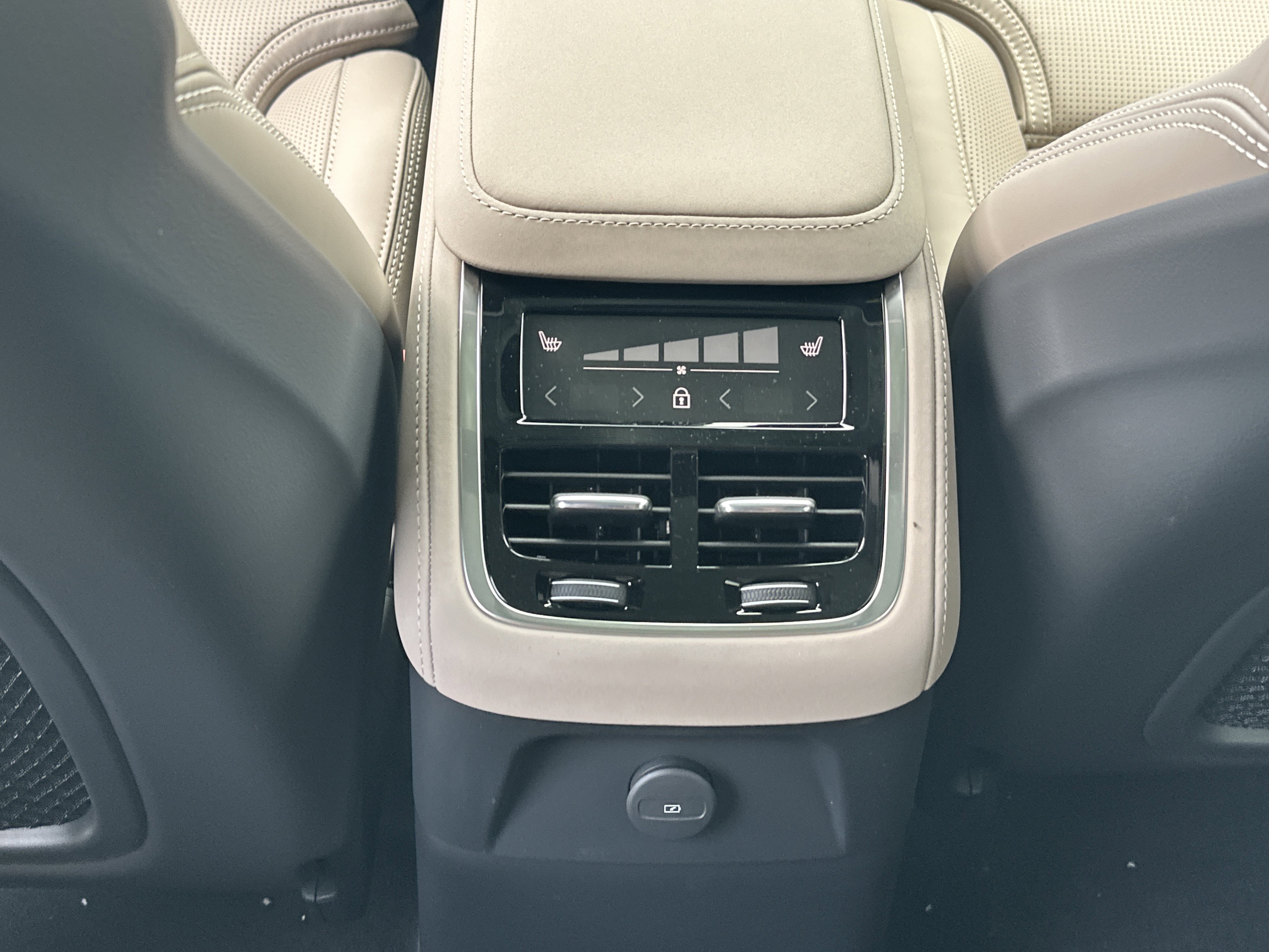 New 2026 Crystal White Volvo Ultra image 15