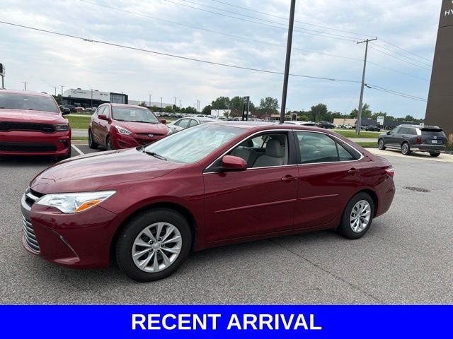 Used 2017 Red Toyota LE image 7
