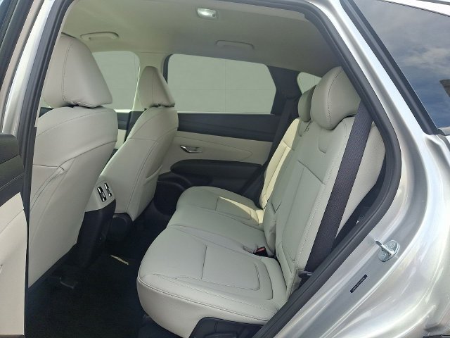New 2026 Silver Hyundai SEL Plus image 7