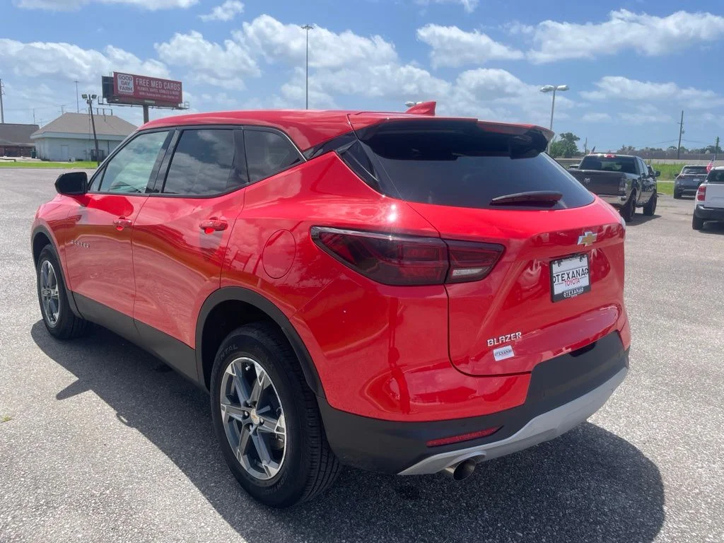Used 2026 Orange Chevrolet LT image 6