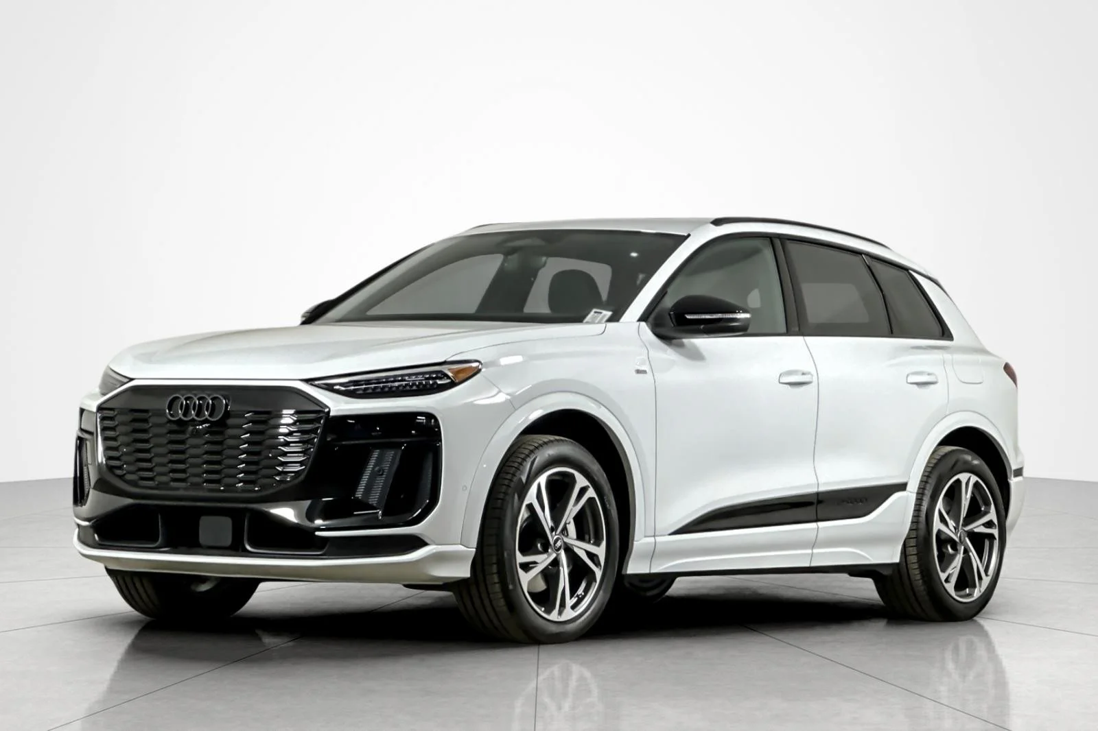 2027 Audi Q6 e-tron Premium Plus quattro's photo
