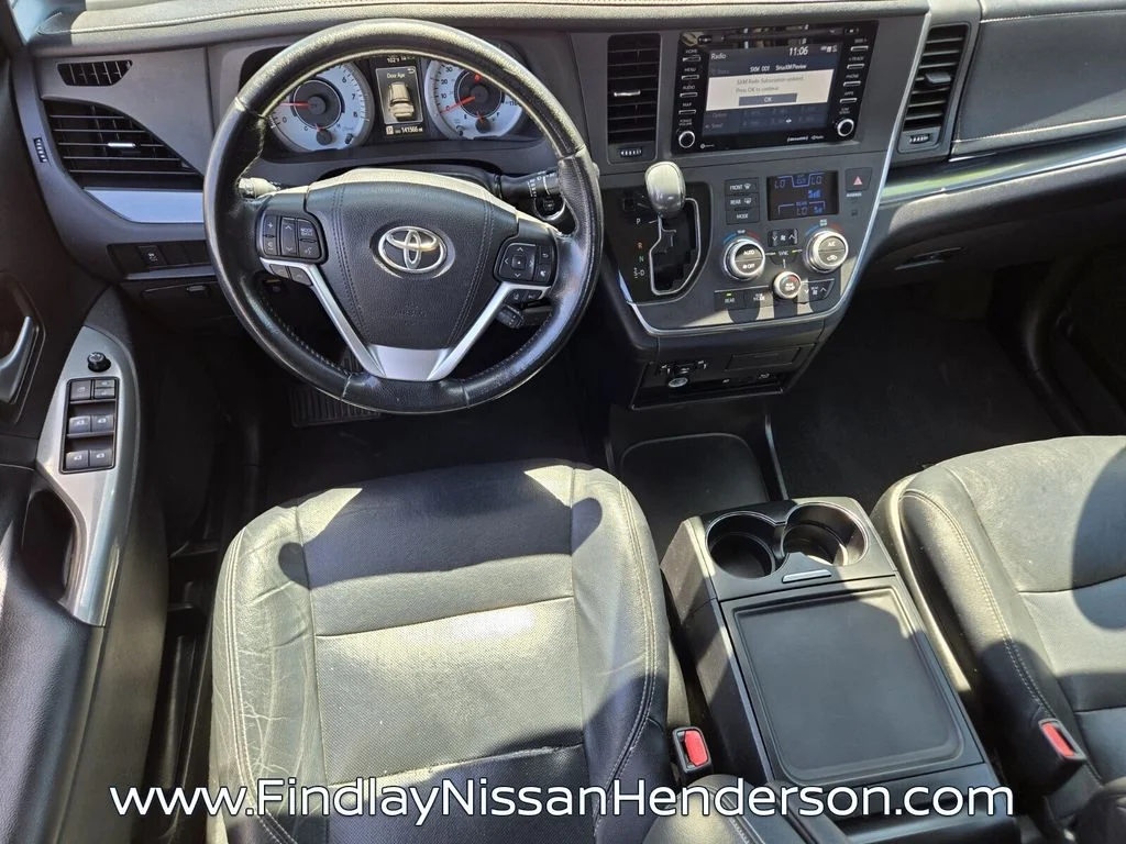 Used 2018 Red Toyota SE Premium image 14