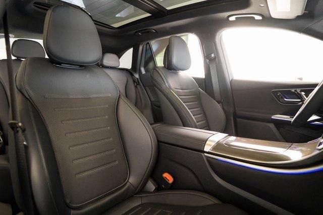 New 2026 MANUFAKTUR exclusive graphite grey magno Mercedes-Benz GLC 300 image 45