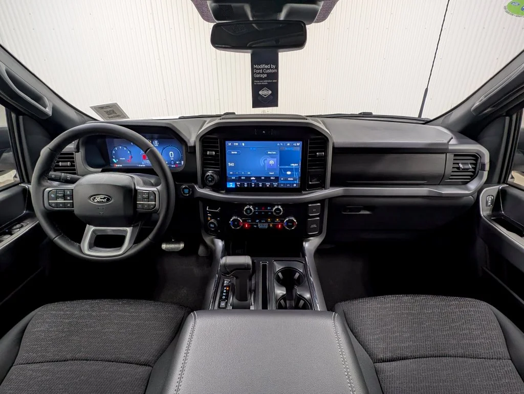 New 2026 Oxford White Ford XLT image 3