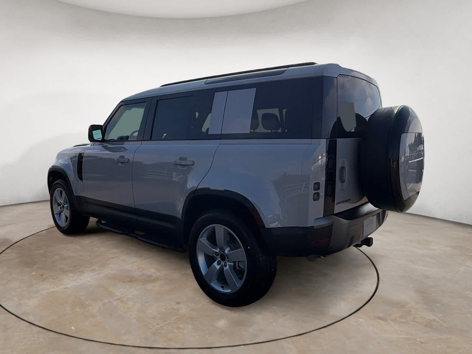 New 2026 Borasco Grey Land Rover S image 3