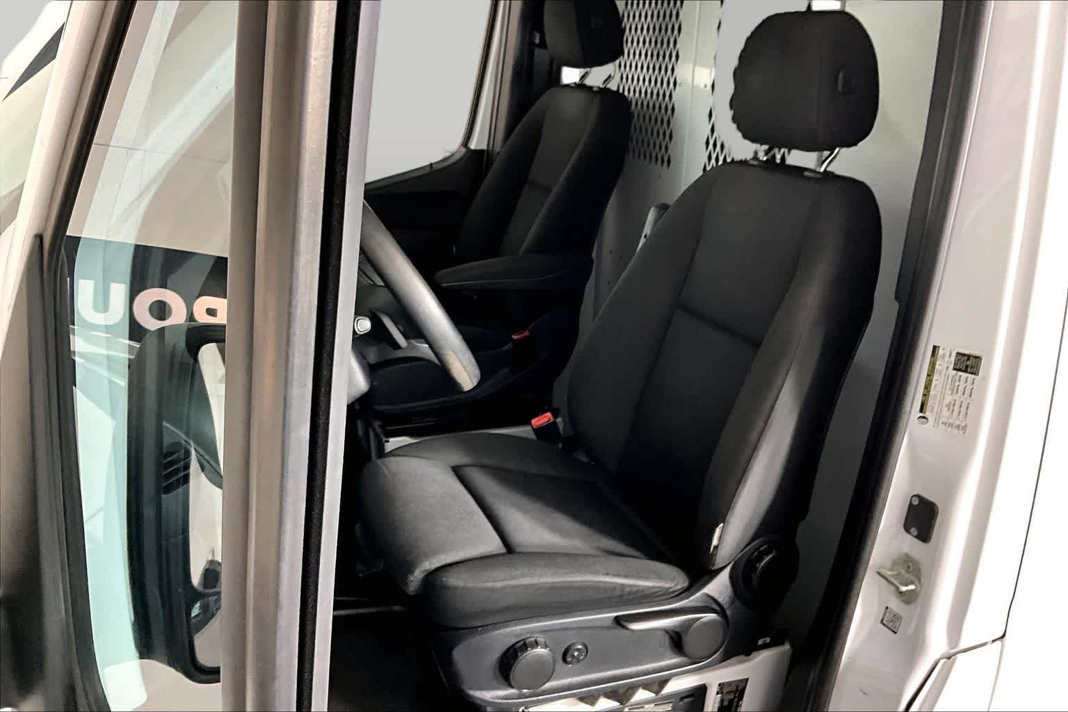 Used 2019 Arctic White Mercedes-Benz  image 8