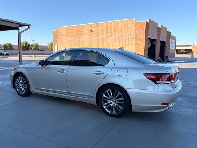Used 2016 Beige Lexus 460 image 8