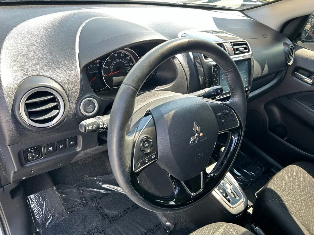 Used 2024 Silver Mitsubishi SE image 21
