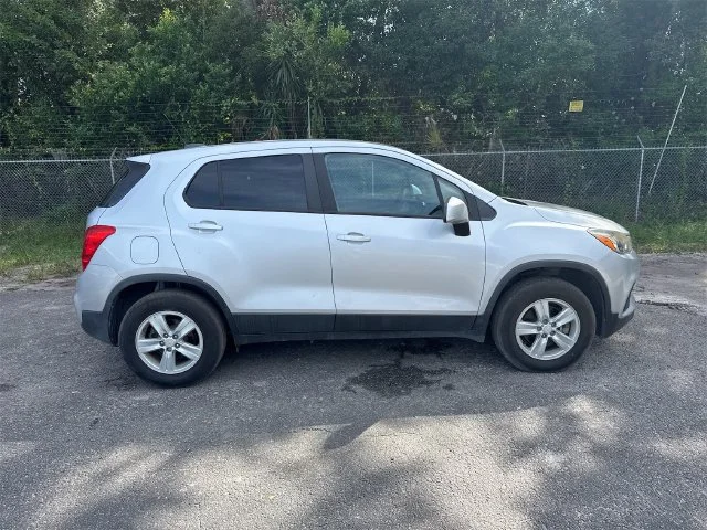 Used 2017 Silver Chevrolet LS image 8