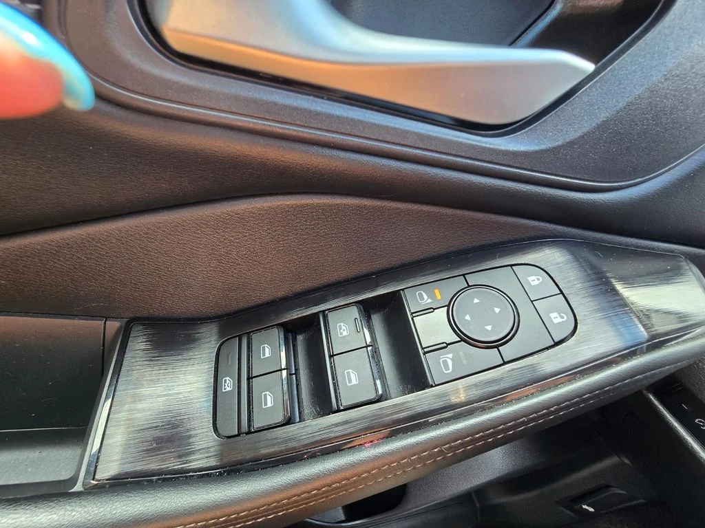 Used 2024 Gray Nissan SV image 19