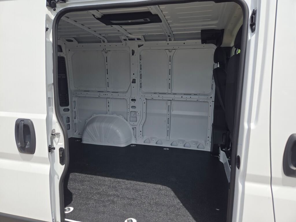 New 2026 Bright White Clear-Coat Exterior Paint RAM Low Roof image 7