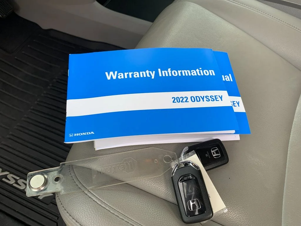 Used 2022 Silver Honda EX-L image 9