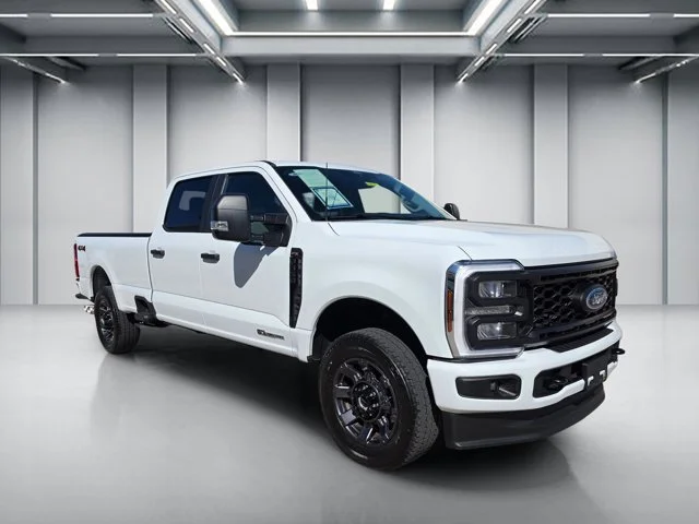 Used 2026 White Ford XL image 3