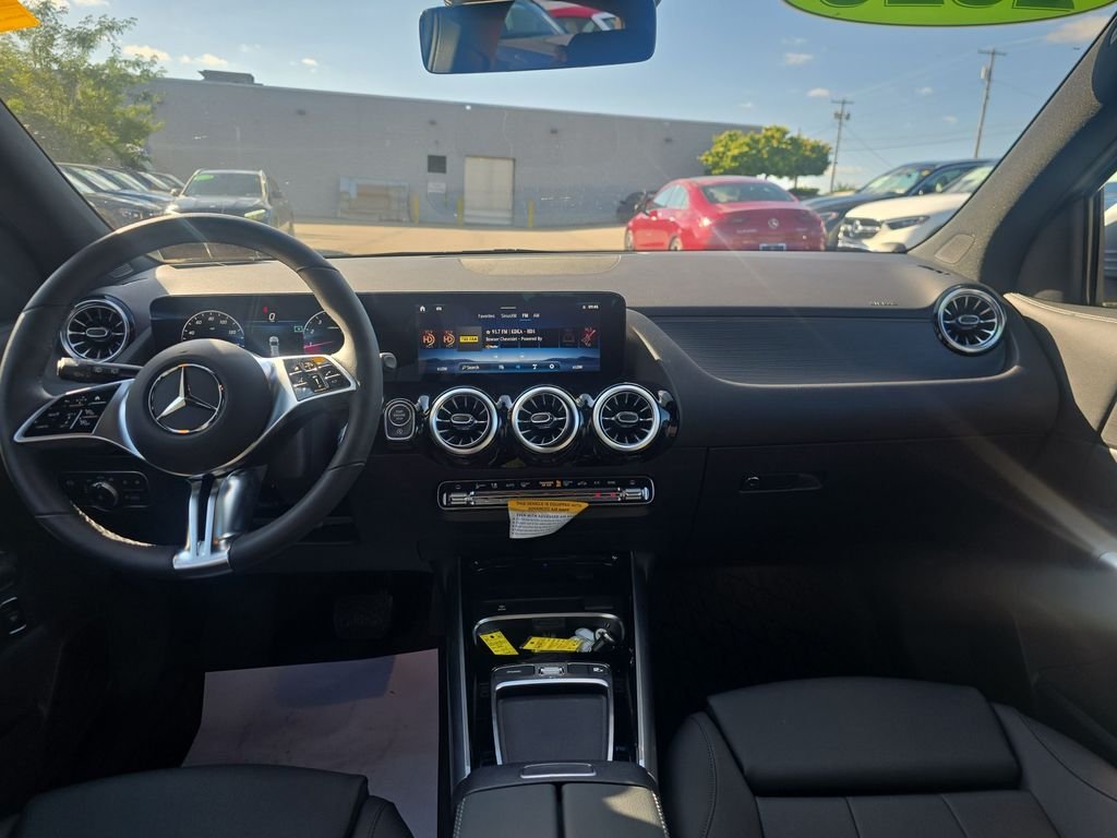 Used 2026 Silver Mercedes-Benz GLA 250 image 12