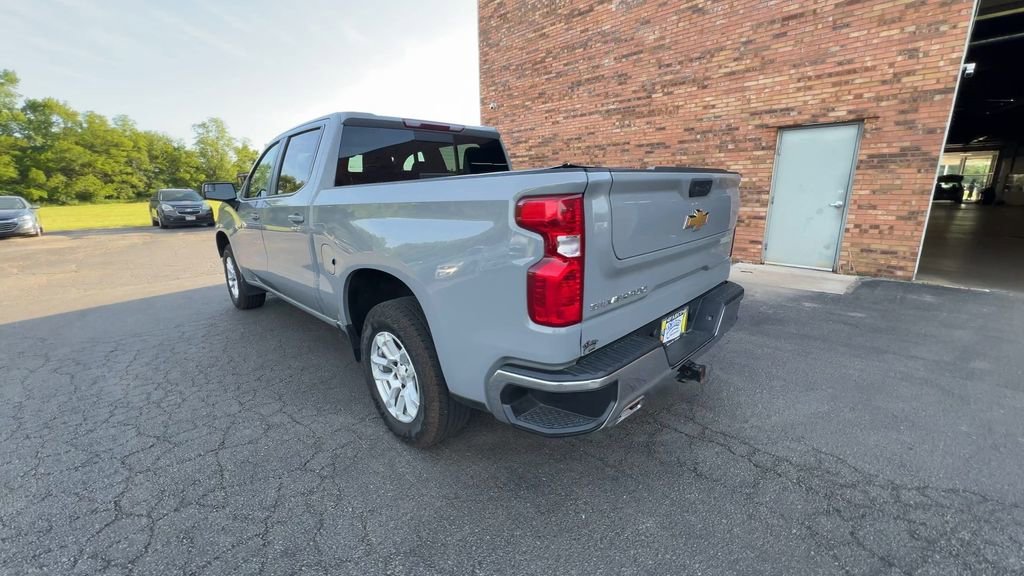 Used 2024 Slate Gray Metallic Chevrolet LT image 6