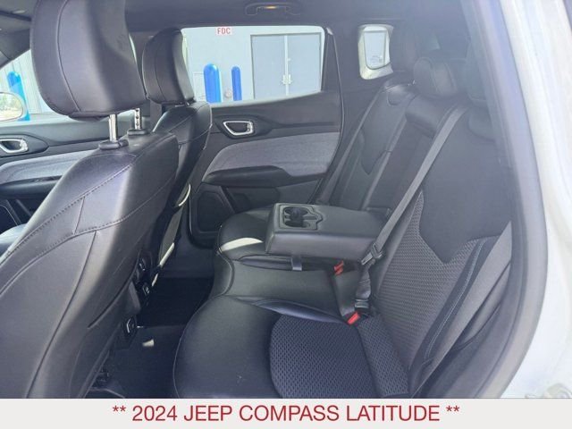 Used 2024 White Jeep Latitude image 16
