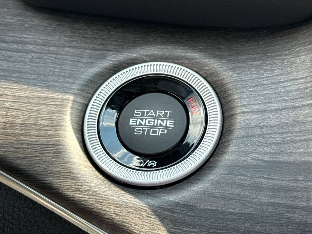 2023 Jeep Grand Cherokee Overland - Photo 30