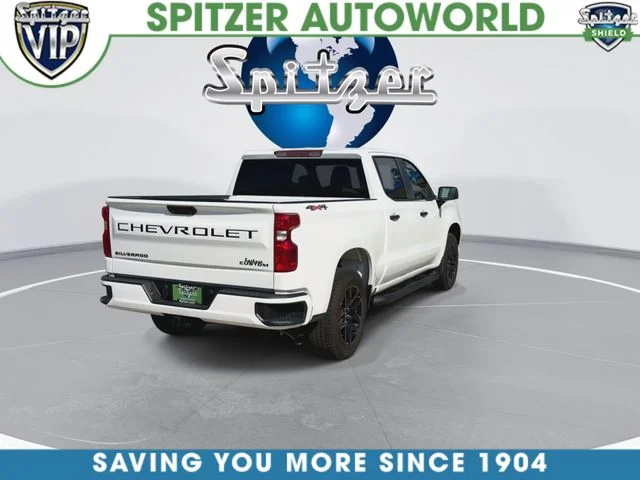 Used 2025 White Chevrolet Custom image 9