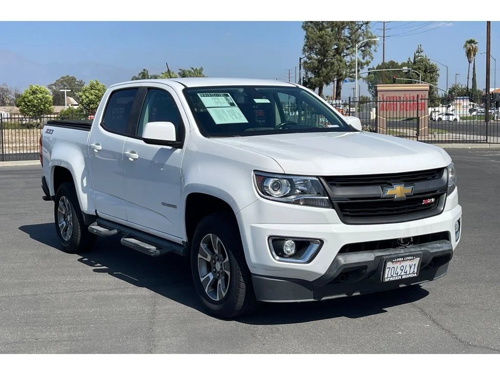 Used 2016 Summit White Chevrolet 4WD Z71 image 8