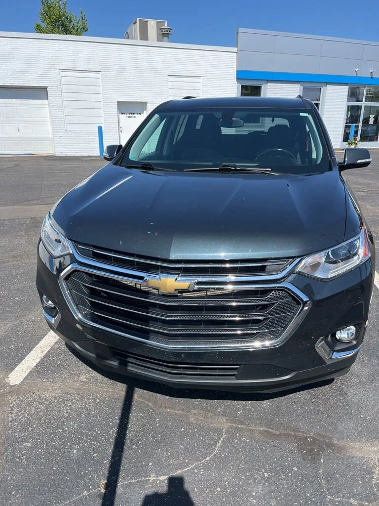 Used 2021 GRAPHITE METALLIC Chevrolet LT Cloth image 5