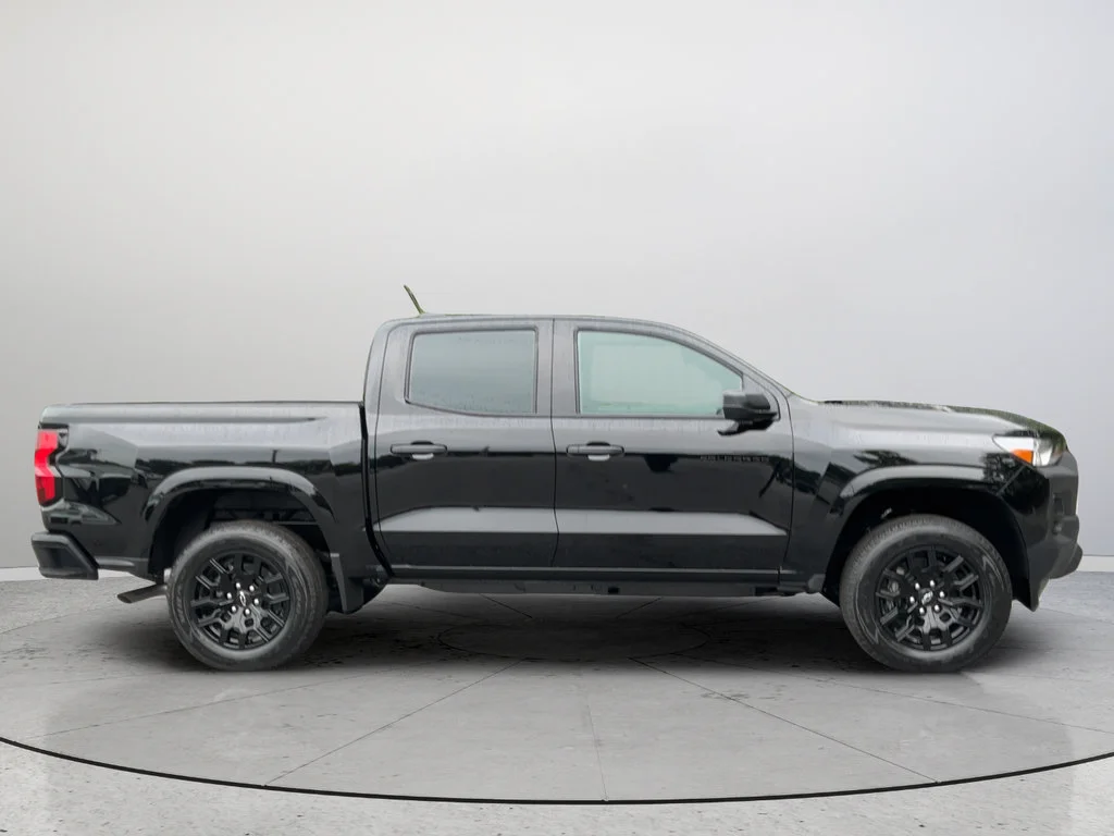 2026 Chevrolet Colorado Work Truck - Photo 4