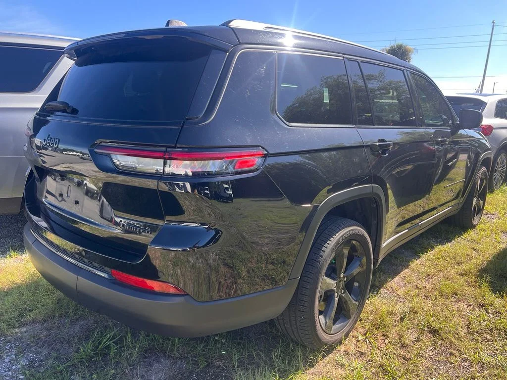 Certified Used 2024 Black Jeep Limited image 4