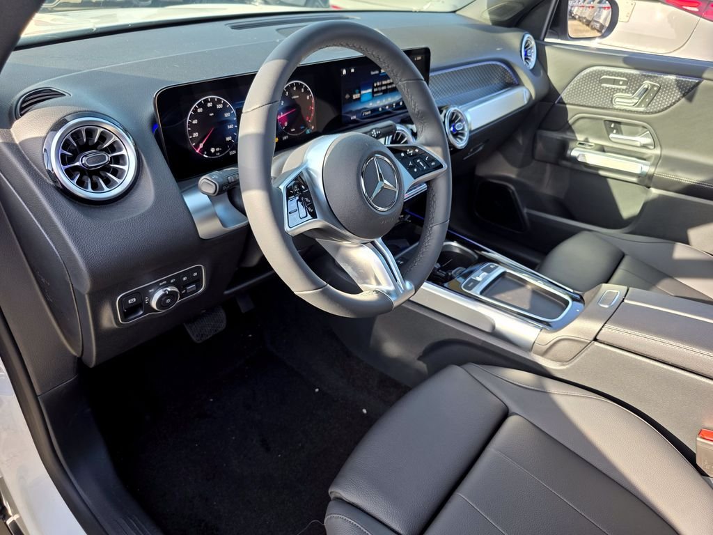 New 2026 White Mercedes-Benz GLB 250 image 17