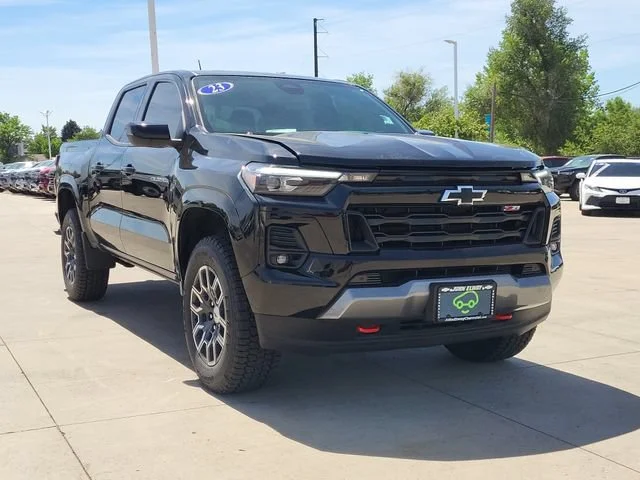 Used 2023 Black Chevrolet Z71 image 3